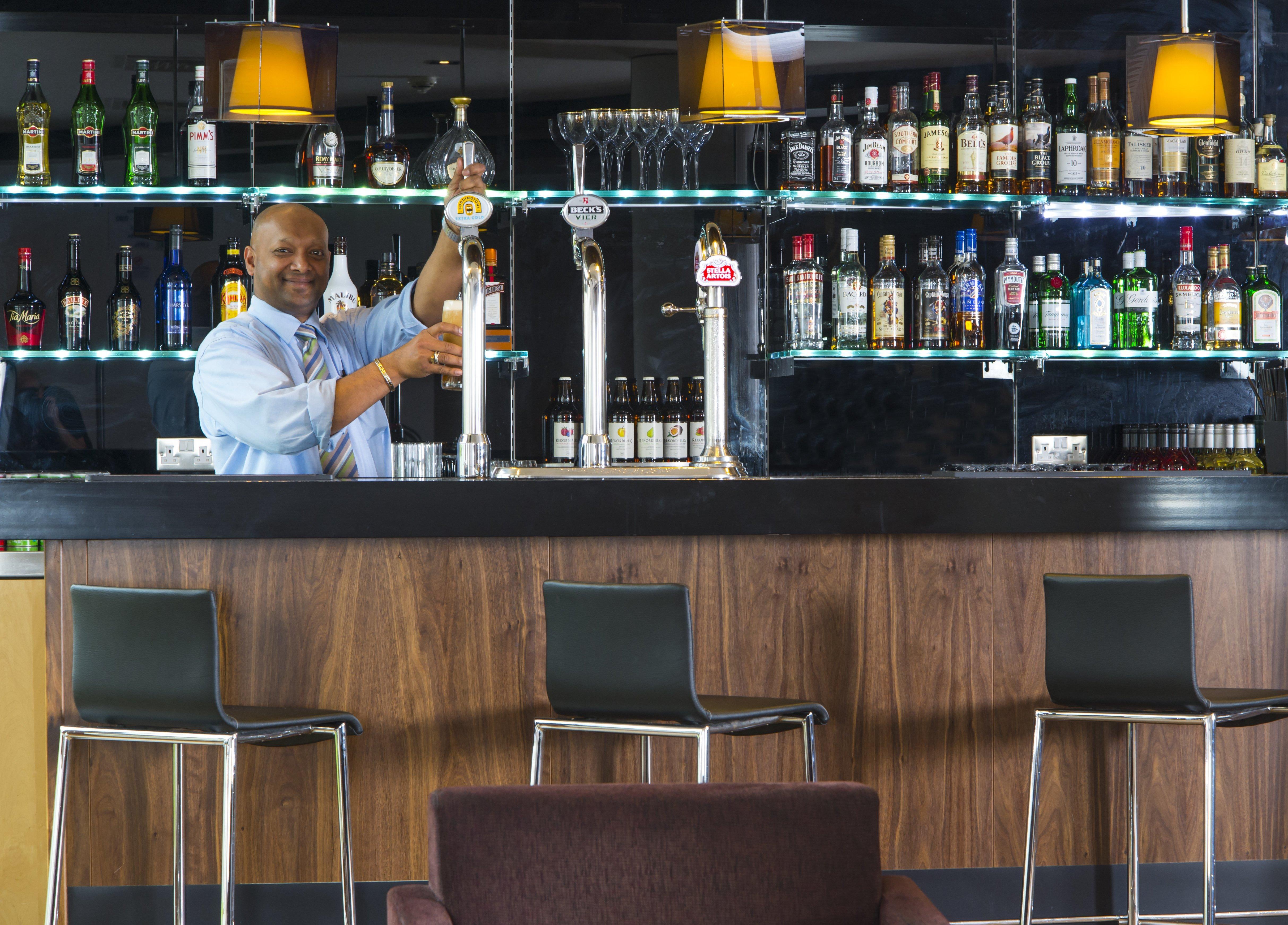 Holiday Inn Express London - Epsom Downs By Ihg Exterior photo